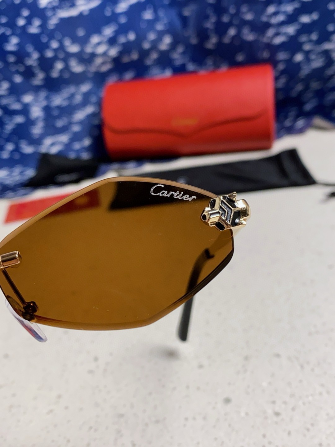 Cartier卡地亚 2025新款时尚复古个性舒适 前卫CT0443S太阳镜 墨镜高质感潮 金属无框豹子