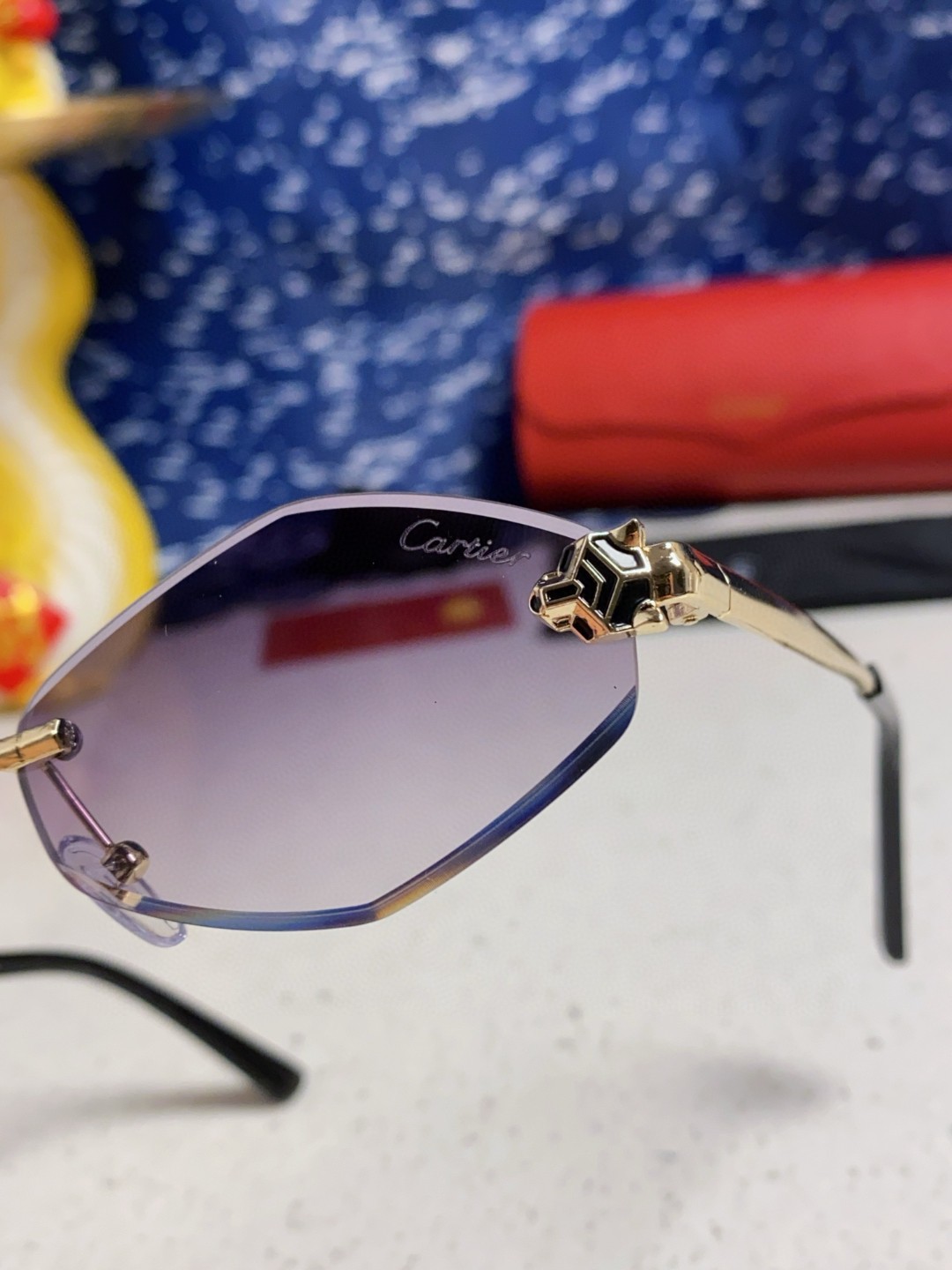 Cartier卡地亚 2025新款时尚复古个性舒适 前卫CT0443S太阳镜 墨镜高质感潮 金属无框豹子