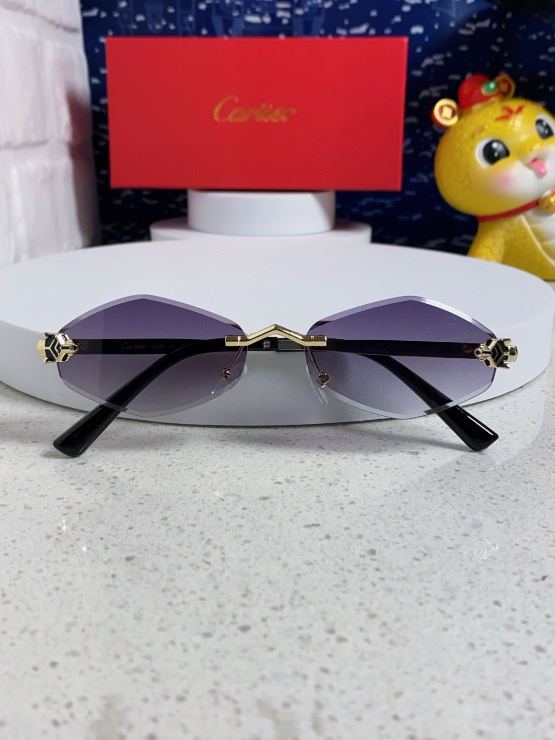 Cartier卡地亚 2025新款时尚复古个性舒适 前卫CT0443S太阳镜 墨镜高质感潮 金属无框豹子