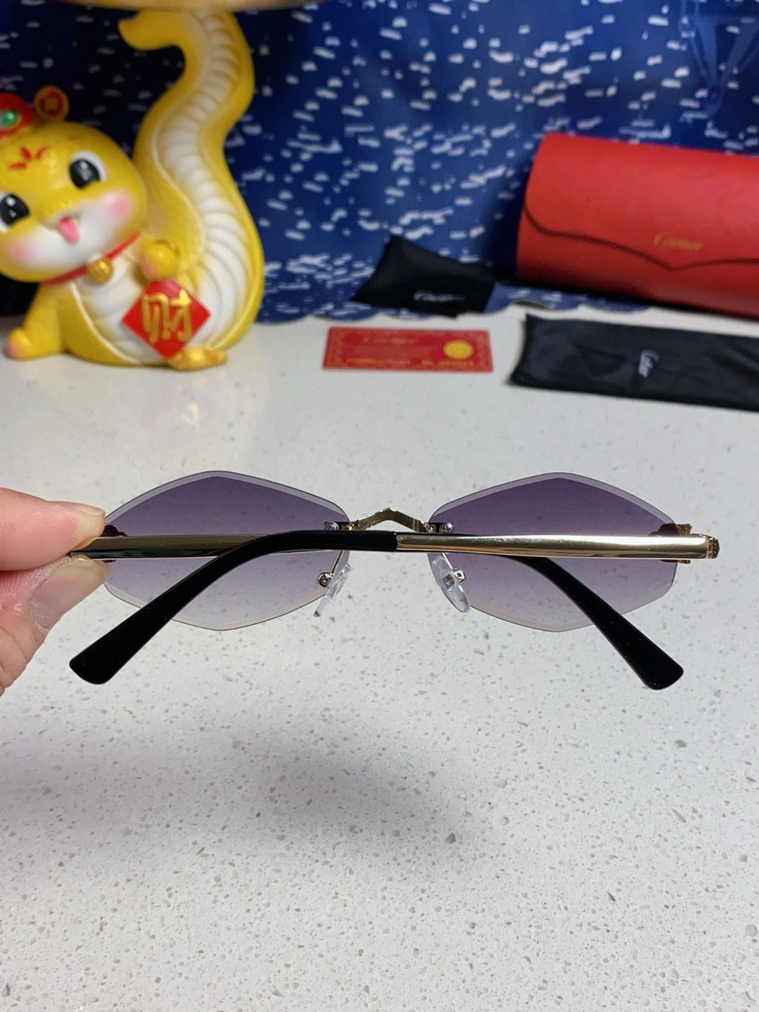 Cartier卡地亚 2025新款时尚复古个性舒适 前卫CT0443S太阳镜 墨镜高质感潮 金属无框豹子