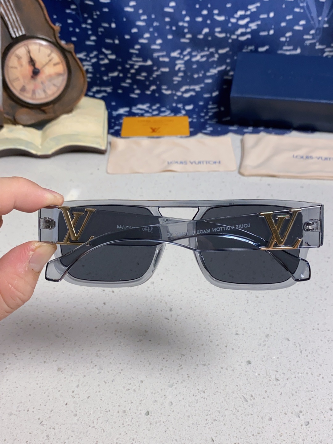 LouisVuitton路易威登 2025款欧美高端女士 方框显瘦休闲太阳眼欧洲站网红旅游防晒墨镜