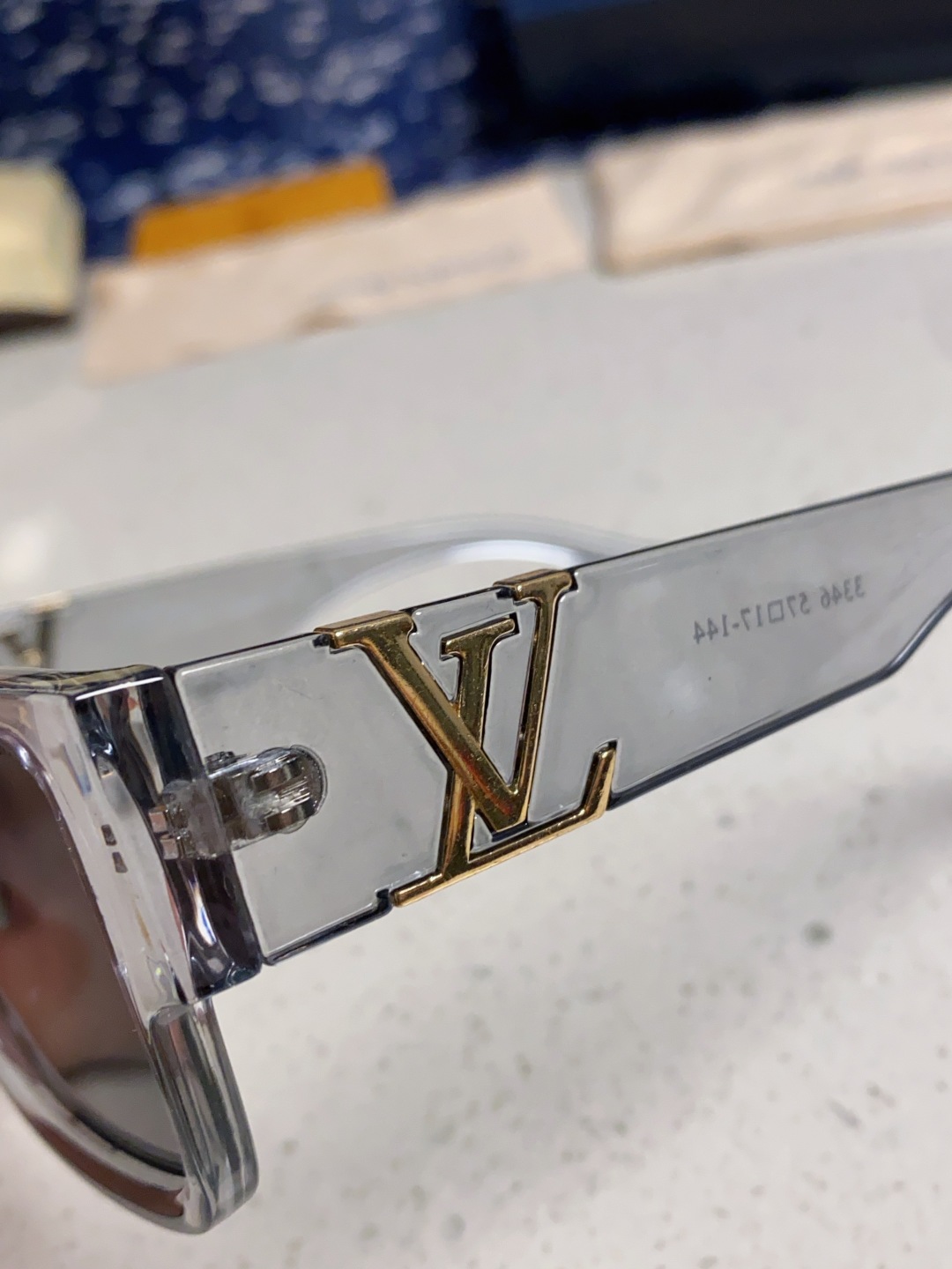 LouisVuitton路易威登 2025款欧美高端女士 方框显瘦休闲太阳眼欧洲站网红旅游防晒墨镜