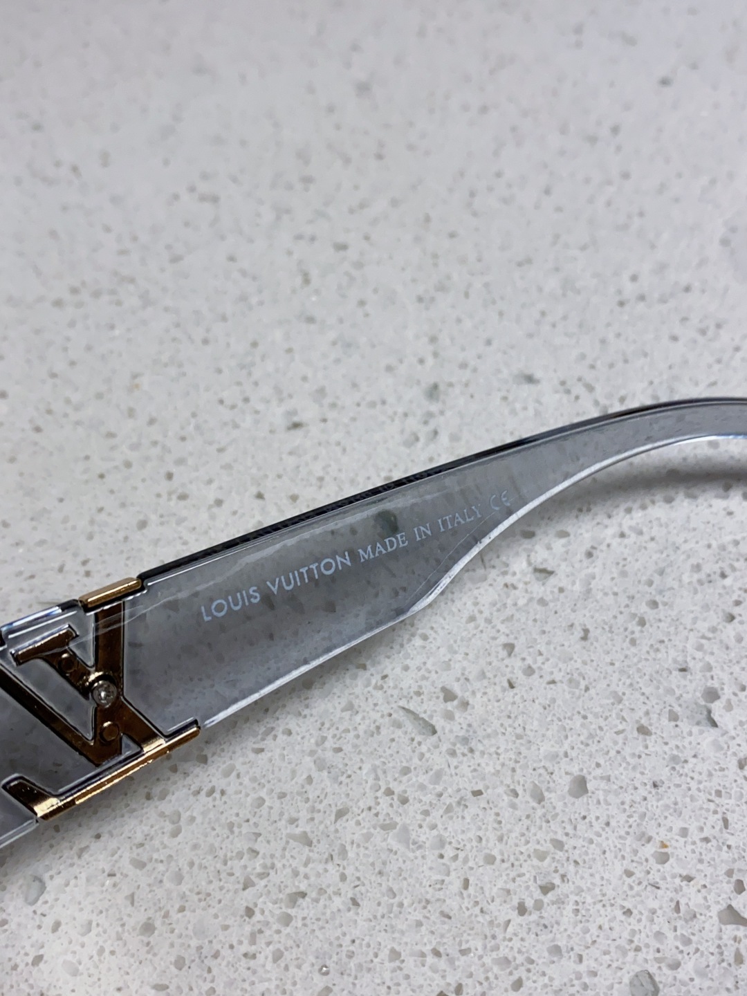 LouisVuitton路易威登 2025款欧美高端女士 方框显瘦休闲太阳眼欧洲站网红旅游防晒墨镜