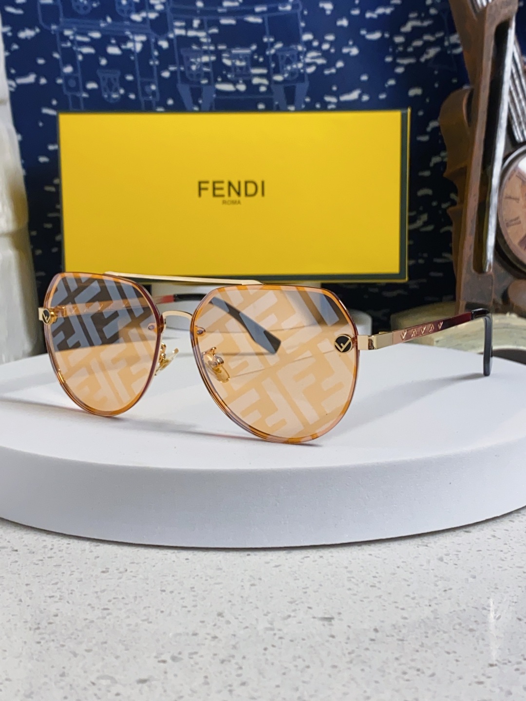 P280 FENDIFINDE, 2025 NEW SUNGLASSES, DOUBLE BEAM PILOTS, UNBOXED OVERLIGHTED LOGO PRINTS, BOTH MALE AND FEMALE - 图片 1