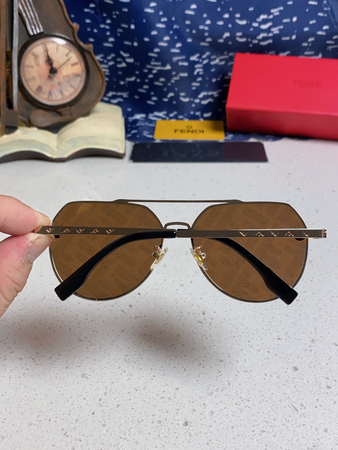 P280 FENDIFINDE, 2025 NEW SUNGLASSES, DOUBLE BEAM PILOTS, UNBOXED OVERLIGHTED LOGO PRINTS, BOTH MALE AND FEMALE - 图片 5