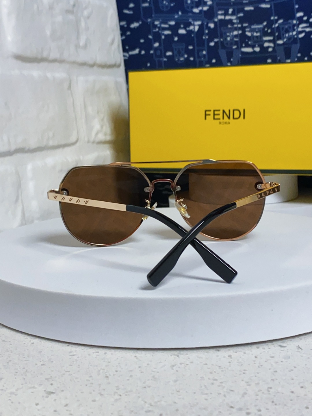 P280 FENDIFINDE, 2025 NEW SUNGLASSES, DOUBLE BEAM PILOTS, UNBOXED OVERLIGHTED LOGO PRINTS, BOTH MALE AND FEMALE - 图片 3