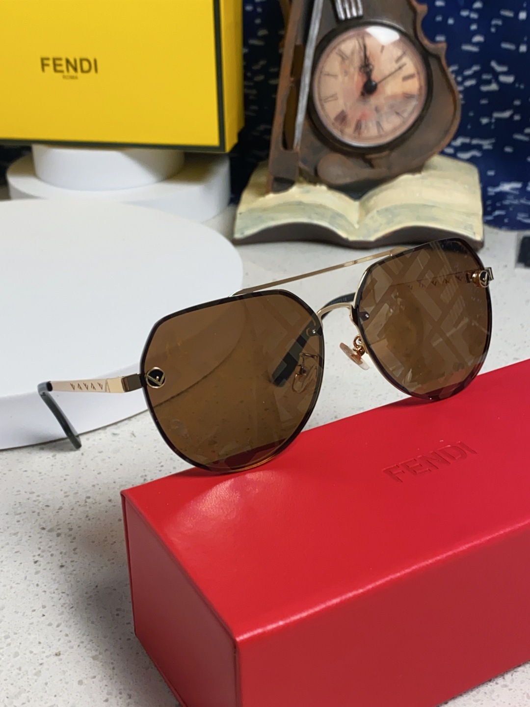P280 FENDIFINDE, 2025 NEW SUNGLASSES, DOUBLE BEAM PILOTS, UNBOXED OVERLIGHTED LOGO PRINTS, BOTH MALE AND FEMALE - 图片 9