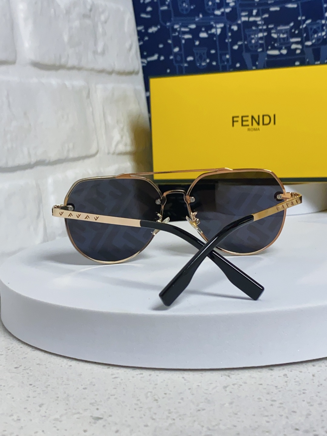 P280 FENDIFINDI, 2025 NEW SUNGLASSES, DOUBLE BEAM PILOT, NON-BOXED, OVERLIGHT LOGO PRINTING - 图片 3