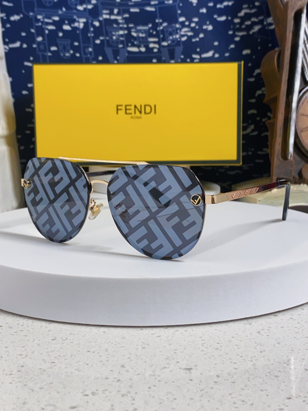 P280 FENDIFINDI, 2025 NEW SUNGLASSES, DOUBLE BEAM PILOT, NON-BOXED, OVERLIGHT LOGO PRINTING - 图片 1