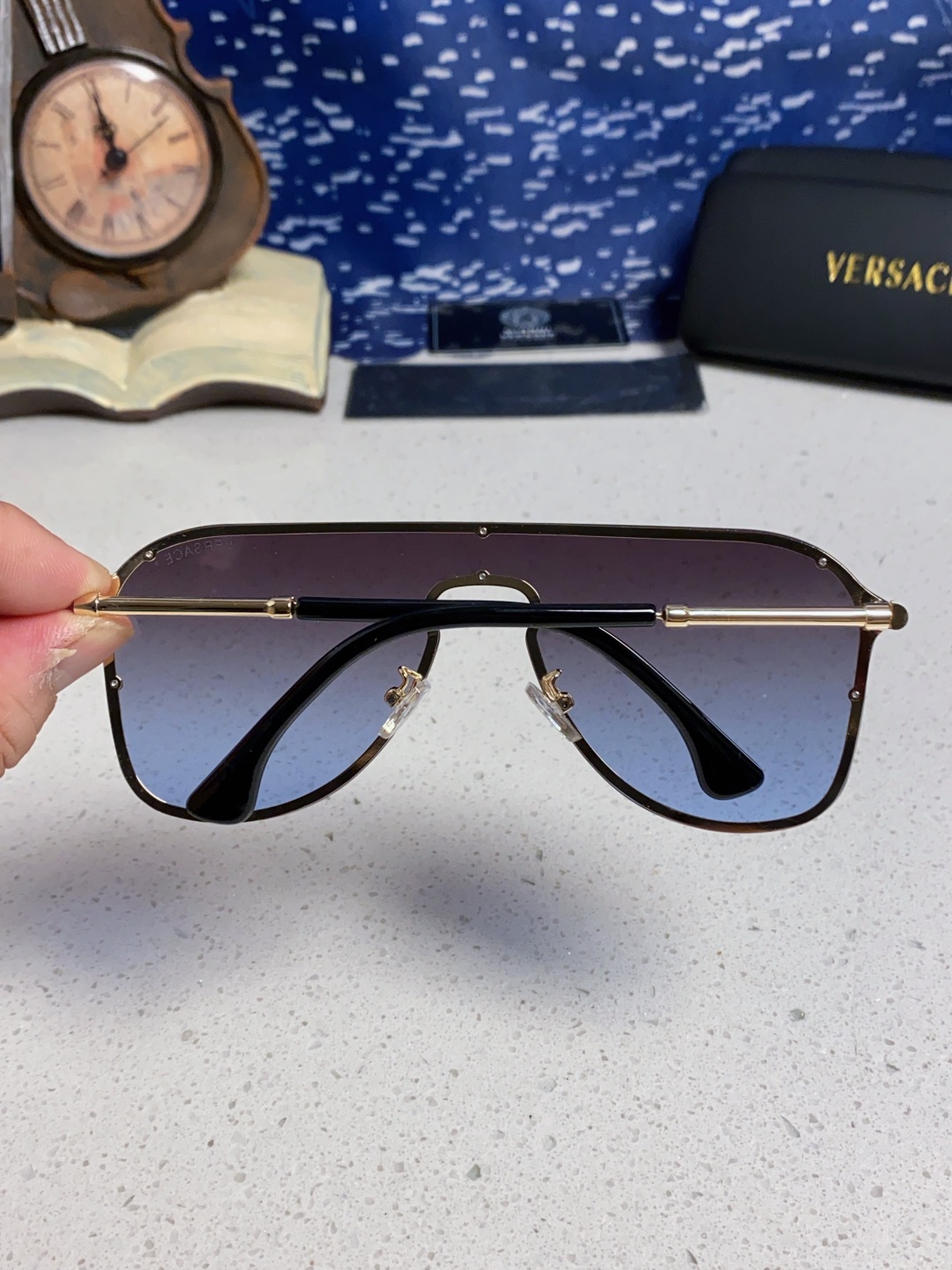 Versace范思哲 经典欧美时尚大框连体百搭太阳镜 简约一片式墨镜金属防晒墨镜显脸小男女通用