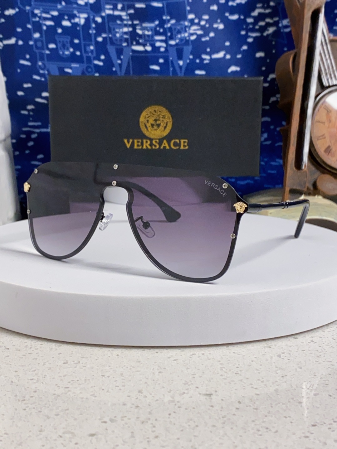 Versace范思哲 经典欧美时尚大框连体百搭太阳镜 简约一片式墨镜金属防晒墨镜显脸小男女通用