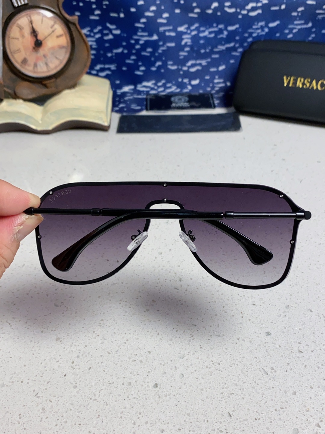 Versace范思哲 经典欧美时尚大框连体百搭太阳镜 简约一片式墨镜金属防晒墨镜显脸小男女通用