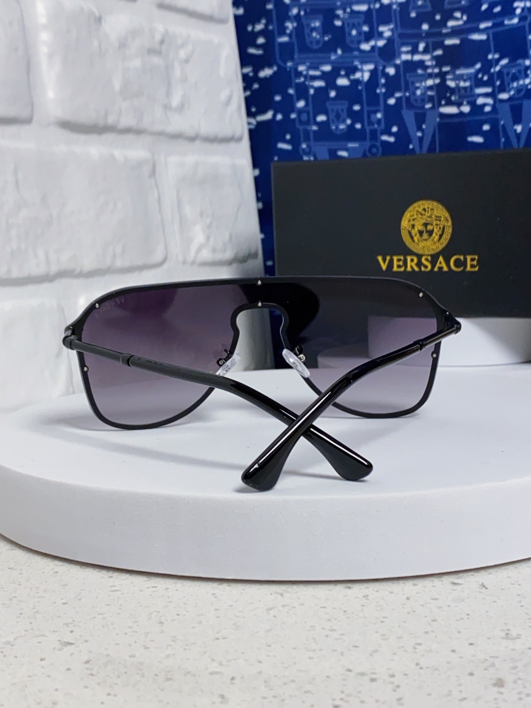 Versace范思哲 经典欧美时尚大框连体百搭太阳镜 简约一片式墨镜金属防晒墨镜显脸小男女通用