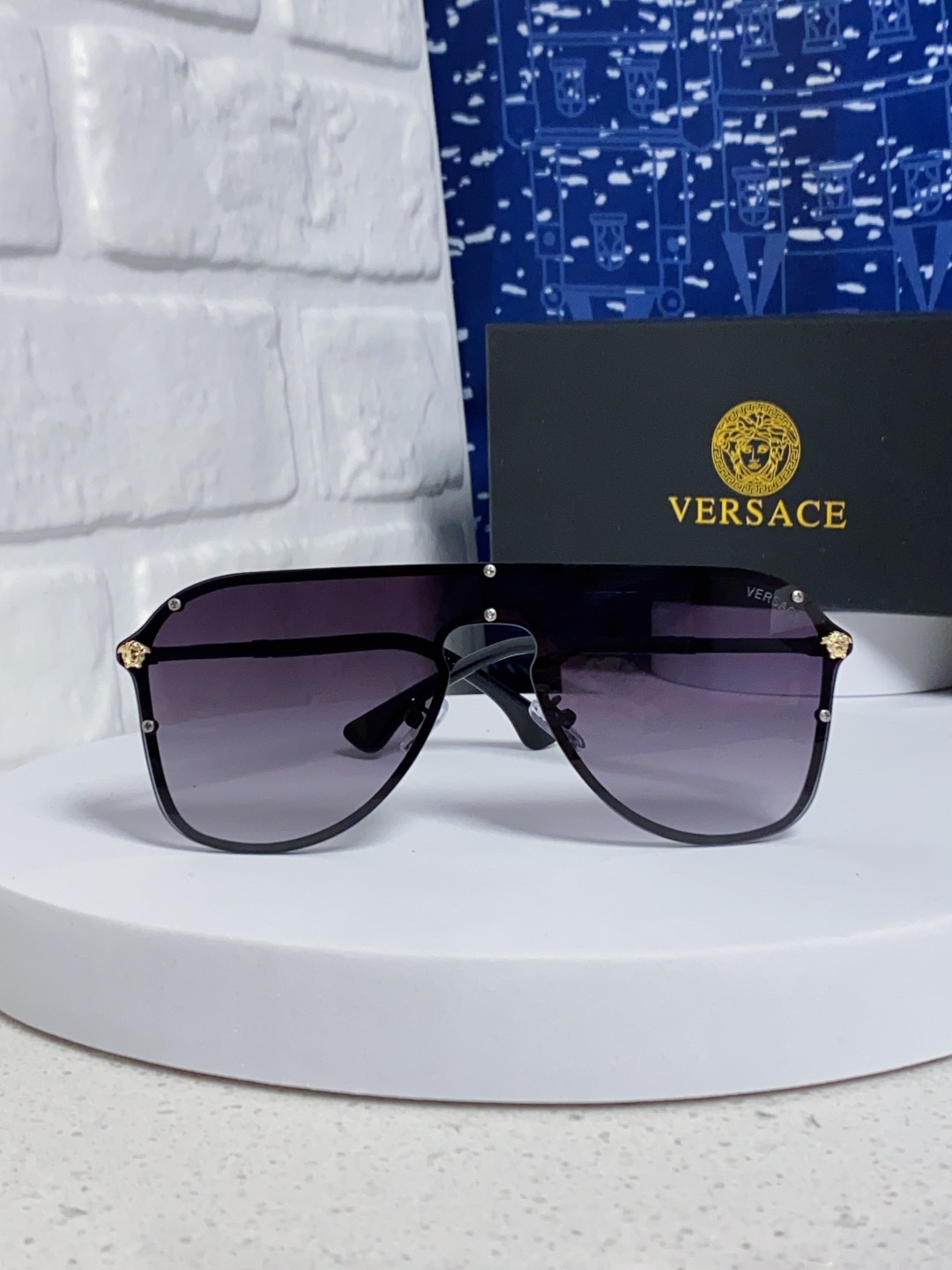 Versace范思哲 经典欧美时尚大框连体百搭太阳镜 简约一片式墨镜金属防晒墨镜显脸小男女通用