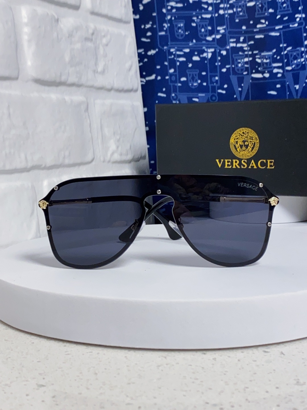 Versace范思哲 经典欧美时尚大框连体百搭太阳镜 简约一片式墨镜金属防晒墨镜显脸小男女通用