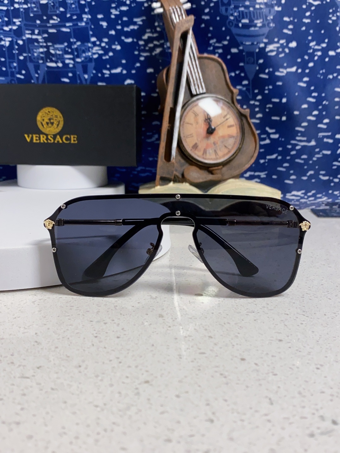 Versace范思哲 经典欧美时尚大框连体百搭太阳镜 简约一片式墨镜金属防晒墨镜显脸小男女通用