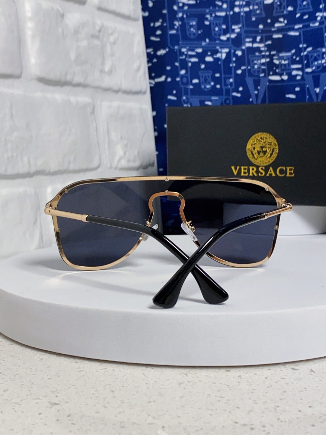 Versace范思哲 经典欧美时尚大框连体百搭太阳镜 简约一片式墨镜金属防晒墨镜显脸小男女通用