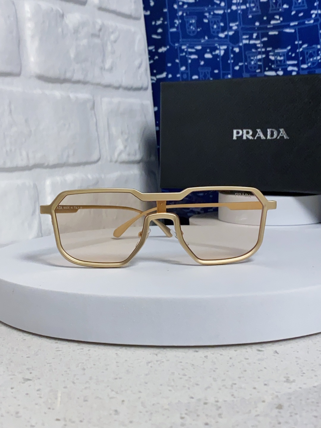 Prada普拉达 2025新款复古男士金属赛博朋克墨镜炫酷个性连体太阳镜