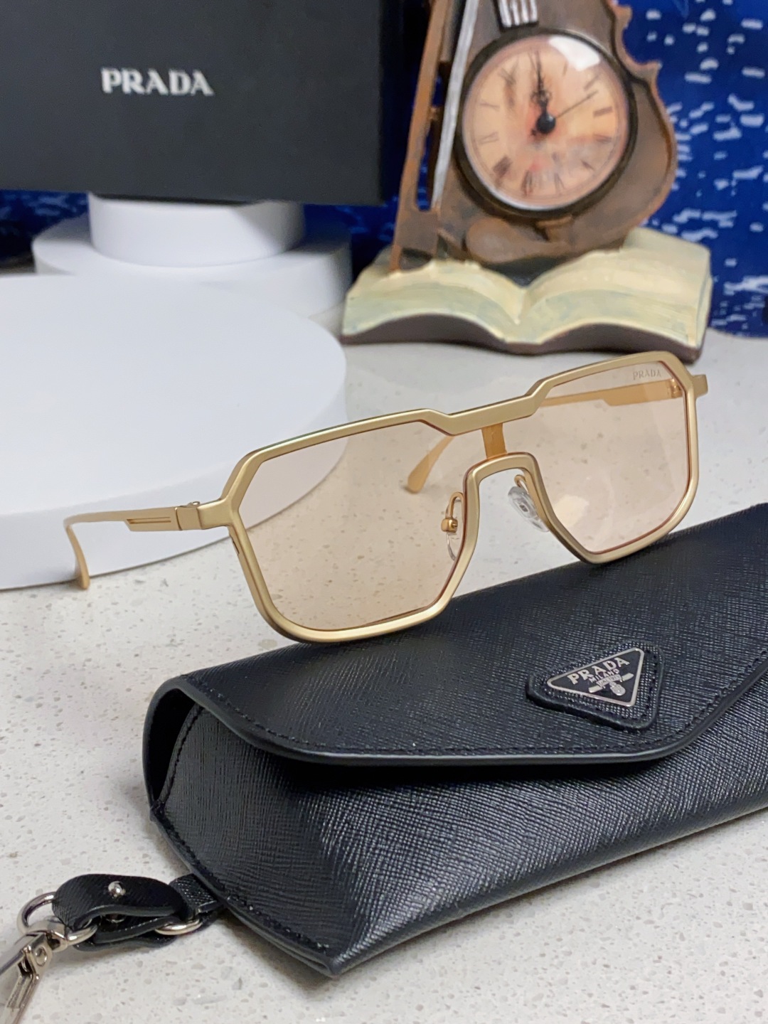 Prada普拉达 2025新款复古男士金属赛博朋克墨镜炫酷个性连体太阳镜