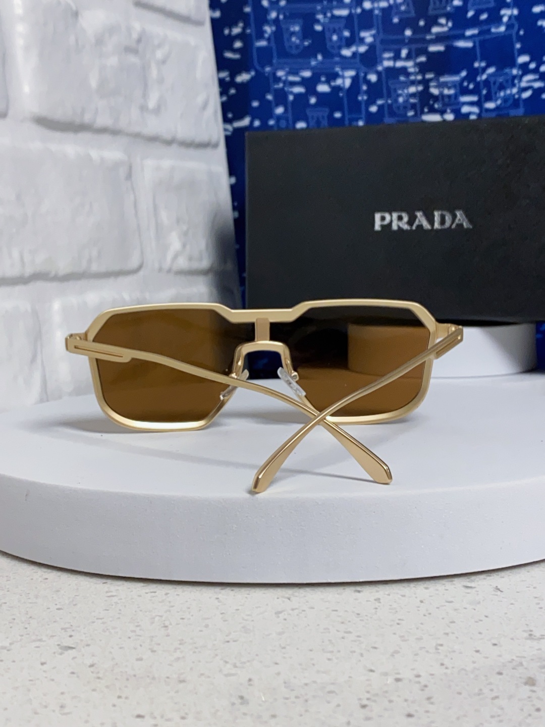 Prada普拉达 2025新款复古男士金属赛博朋克墨镜炫酷个性连体太阳镜