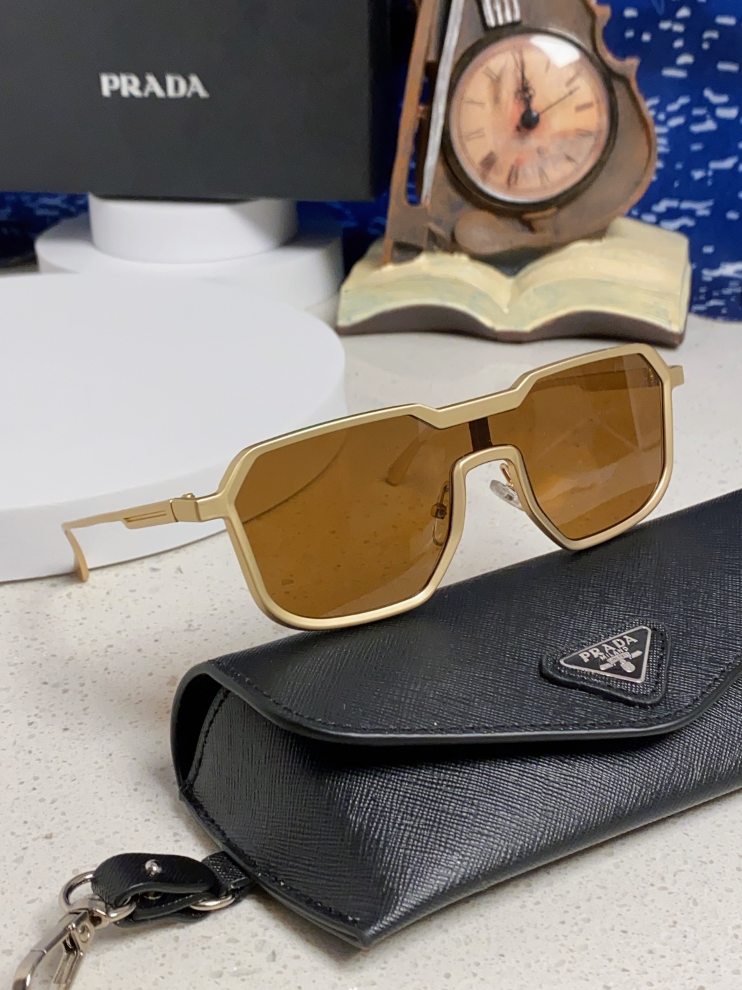 Prada普拉达 2025新款复古男士金属赛博朋克墨镜炫酷个性连体太阳镜