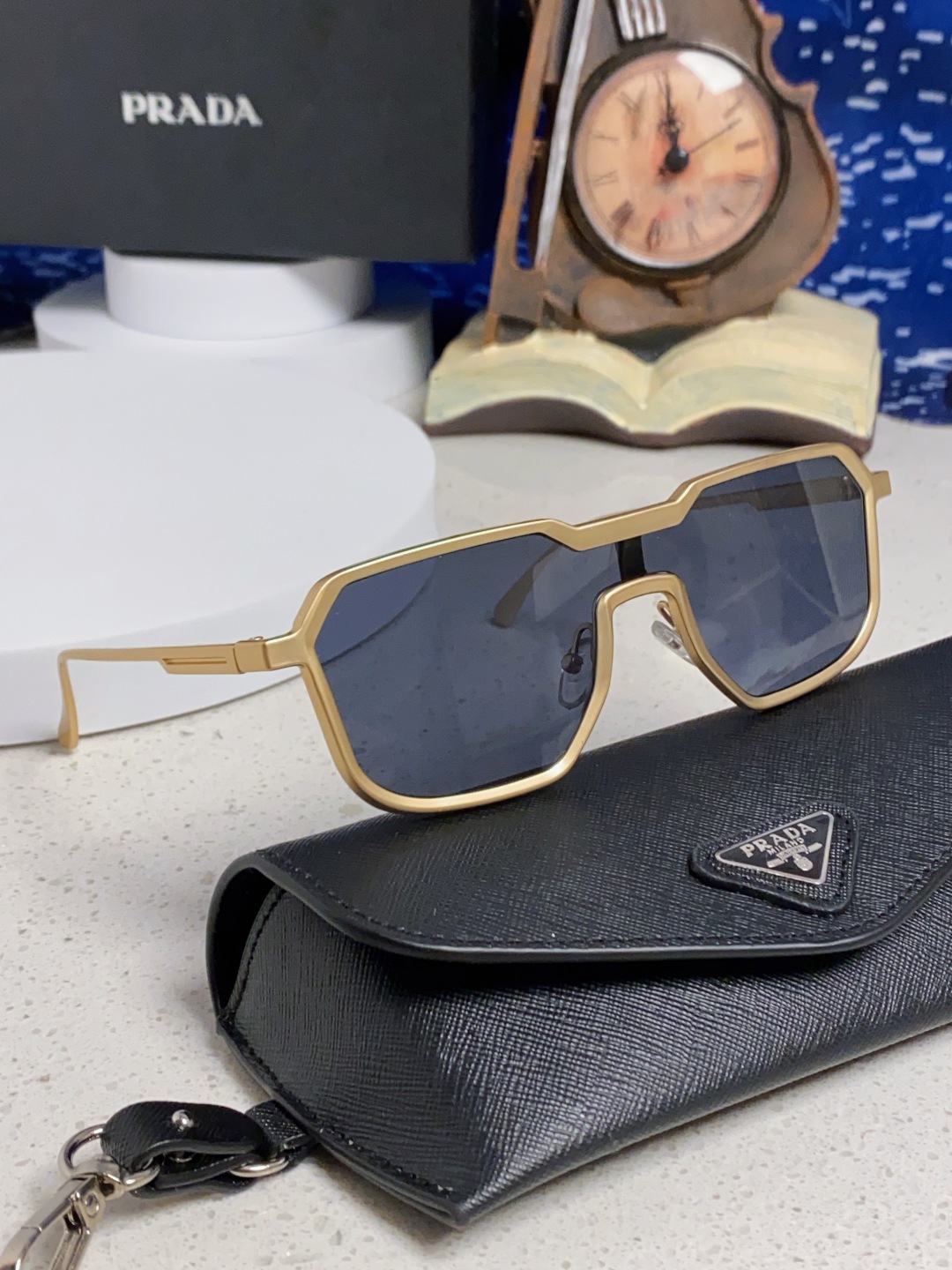 Prada普拉达 2025新款复古男士金属赛博朋克墨镜炫酷个性连体太阳镜