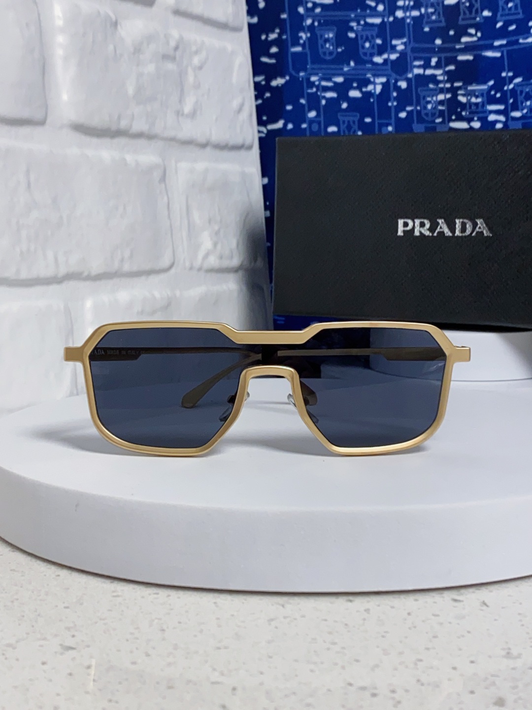 Prada普拉达 2025新款复古男士金属赛博朋克墨镜炫酷个性连体太阳镜