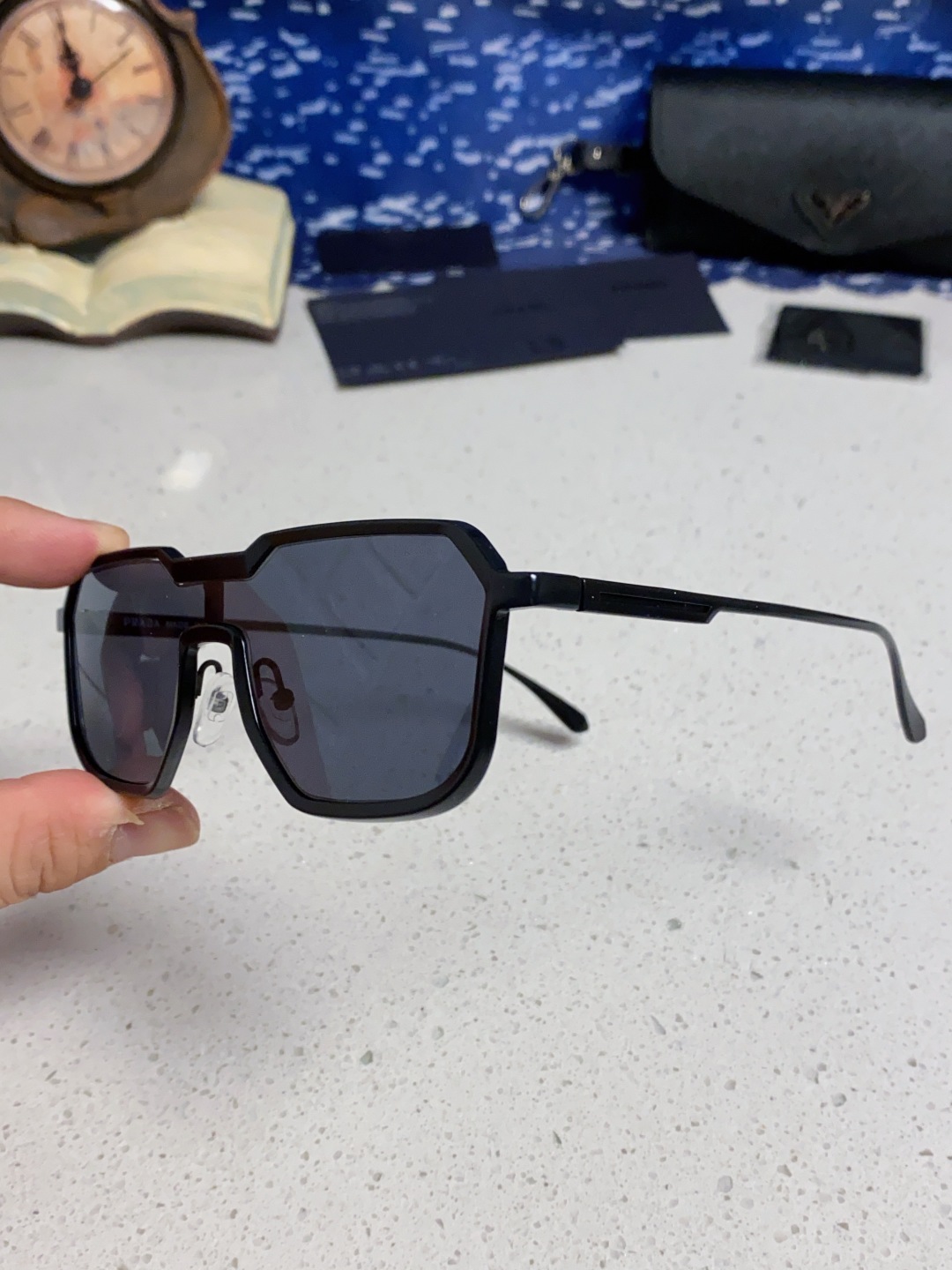 Prada普拉达 2025新款复古男士金属赛博朋克墨镜炫酷个性连体太阳镜