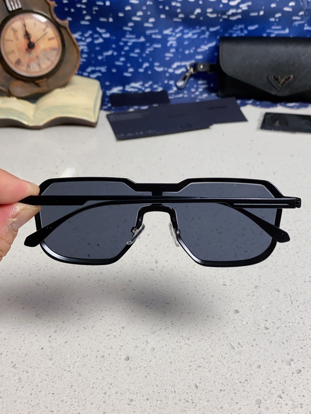 Prada普拉达 2025新款复古男士金属赛博朋克墨镜炫酷个性连体太阳镜