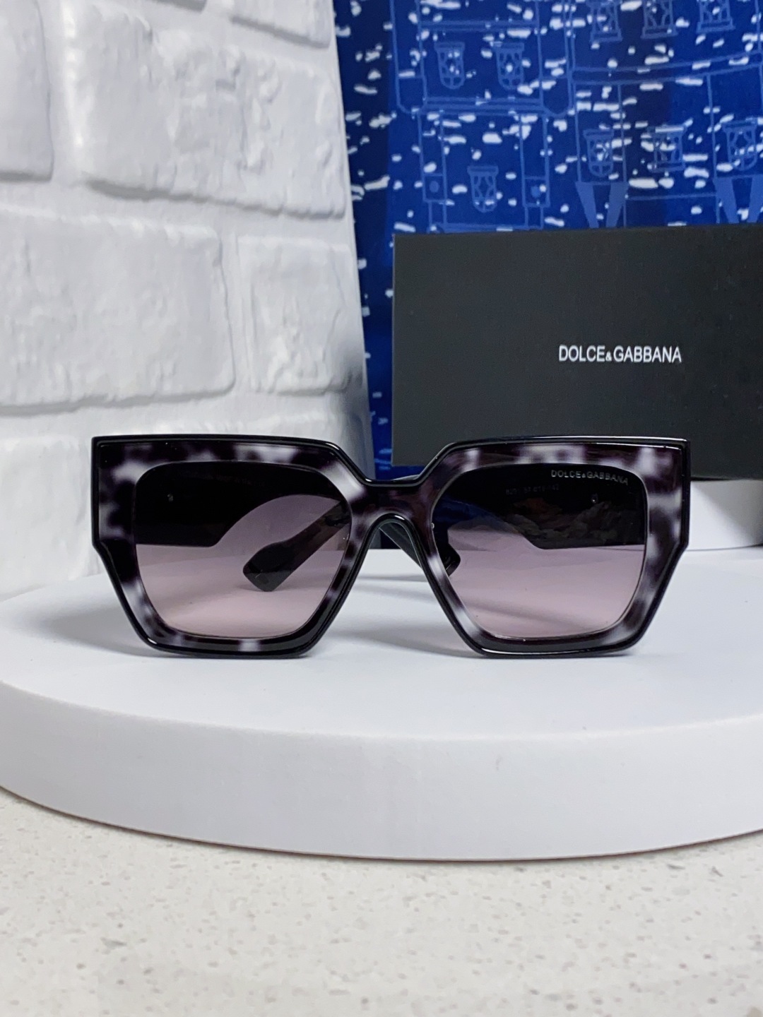 Dolce&Gabbana杜嘉班纳 2025新款DG欧美新款轻奢风潮方框时尚太阳镜女士高级感遮阳墨镜