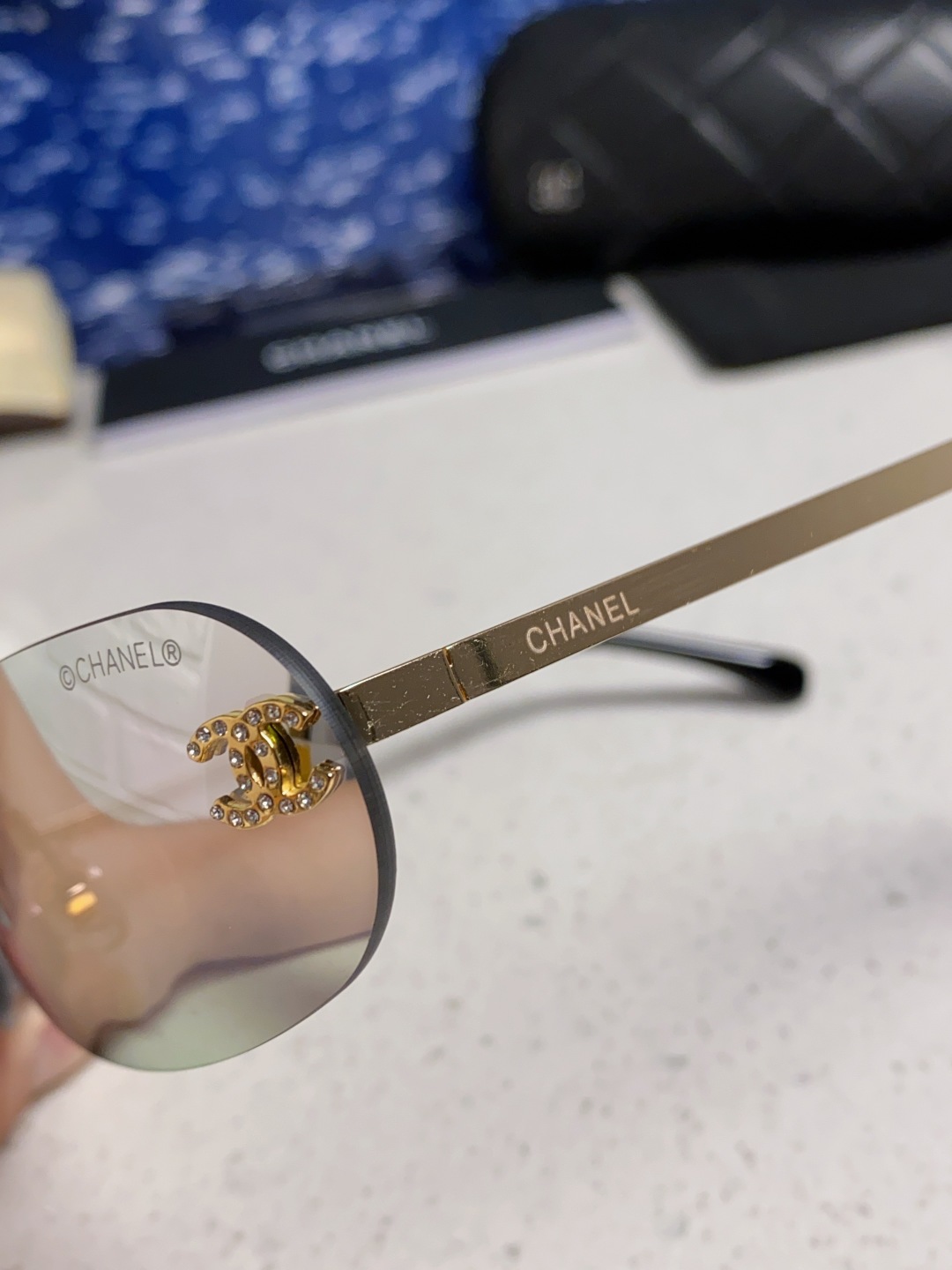 Chanel香奈儿 2025新款网红同款高级无框墨镜女素颜百搭防晒街拍小香家太阳镜 CH4002