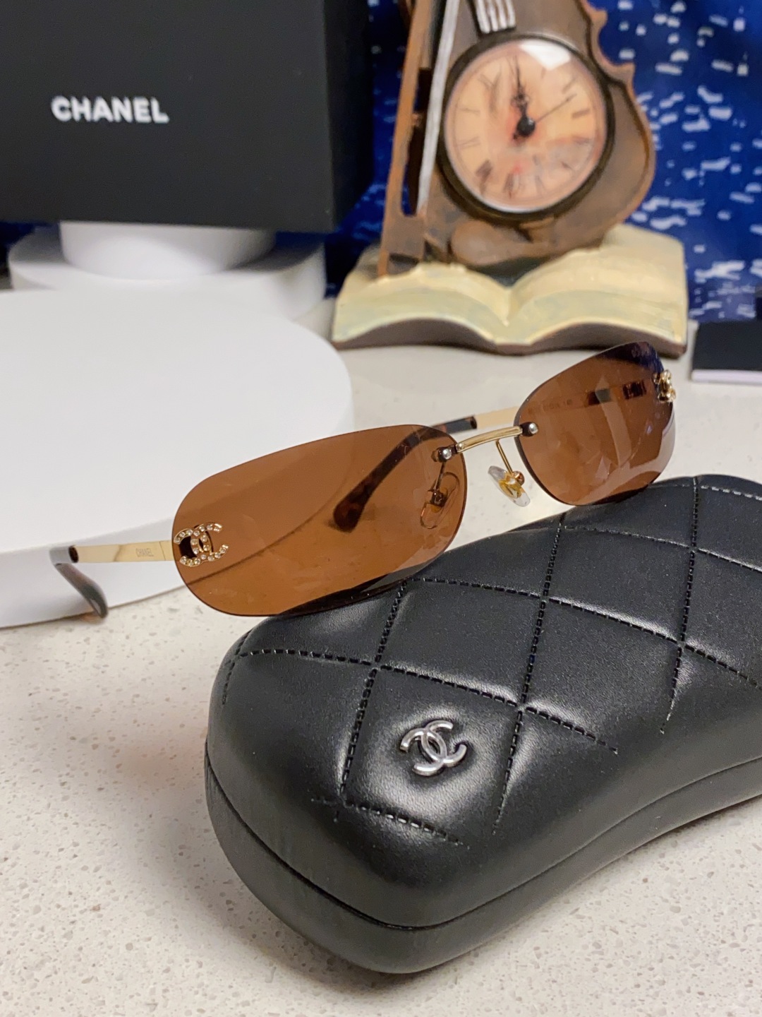 Chanel香奈儿 2025新款网红同款高级无框墨镜女素颜百搭防晒街拍小香家太阳镜 CH4002