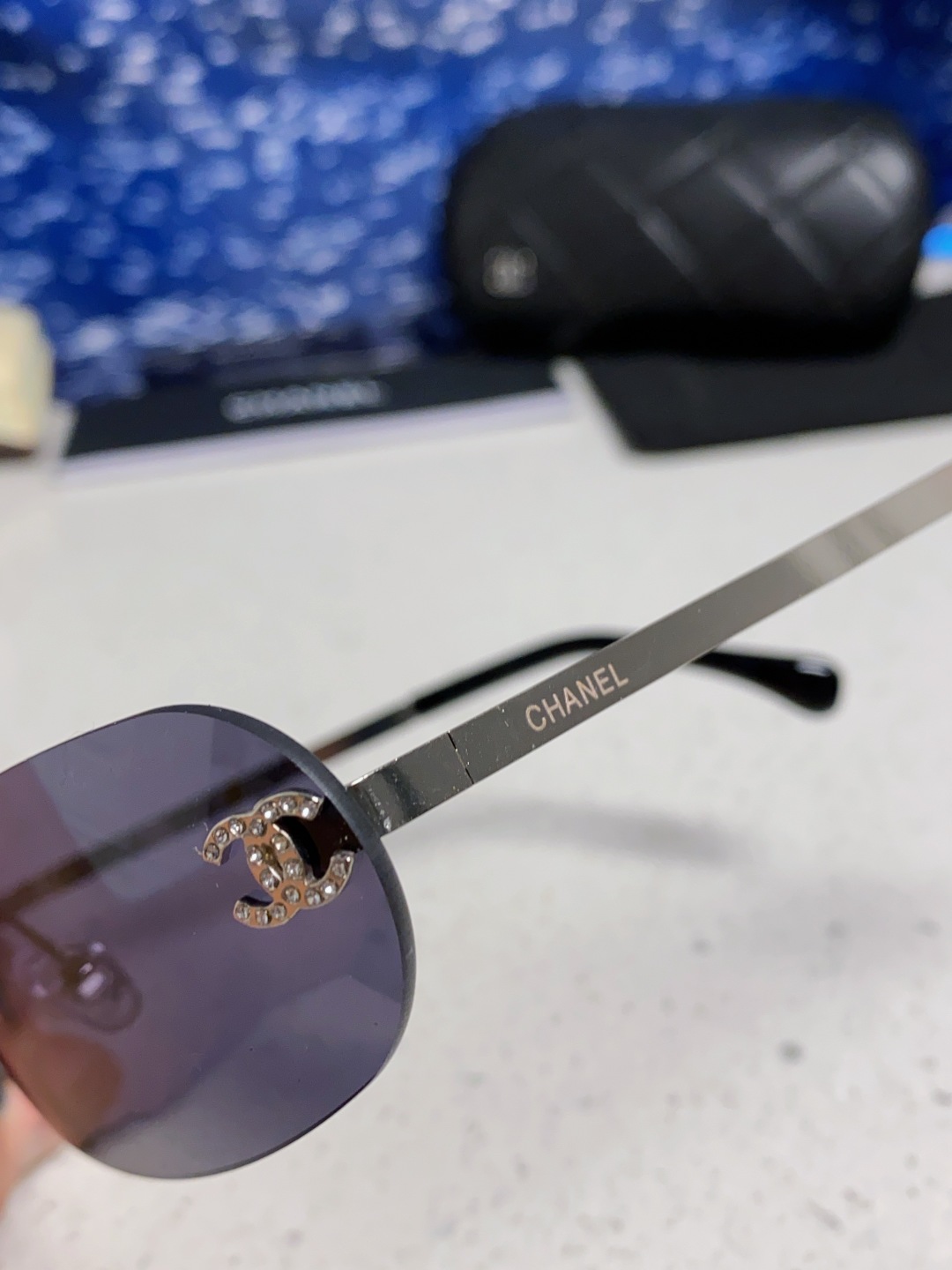 Chanel香奈儿 2025新款网红同款高级无框墨镜女素颜百搭防晒街拍小香家太阳镜 CH4002