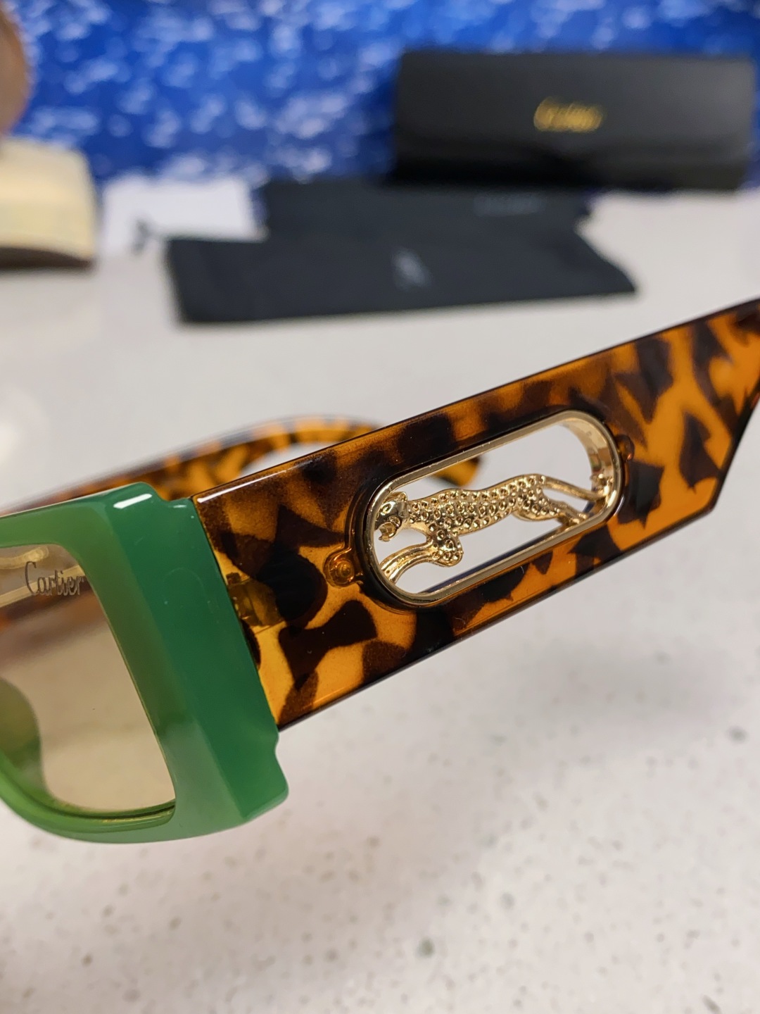 Cartier卡地亚 2025新款欧美小框太阳镜复古方型潮流豹子装饰连体墨镜跨境个性女士墨镜