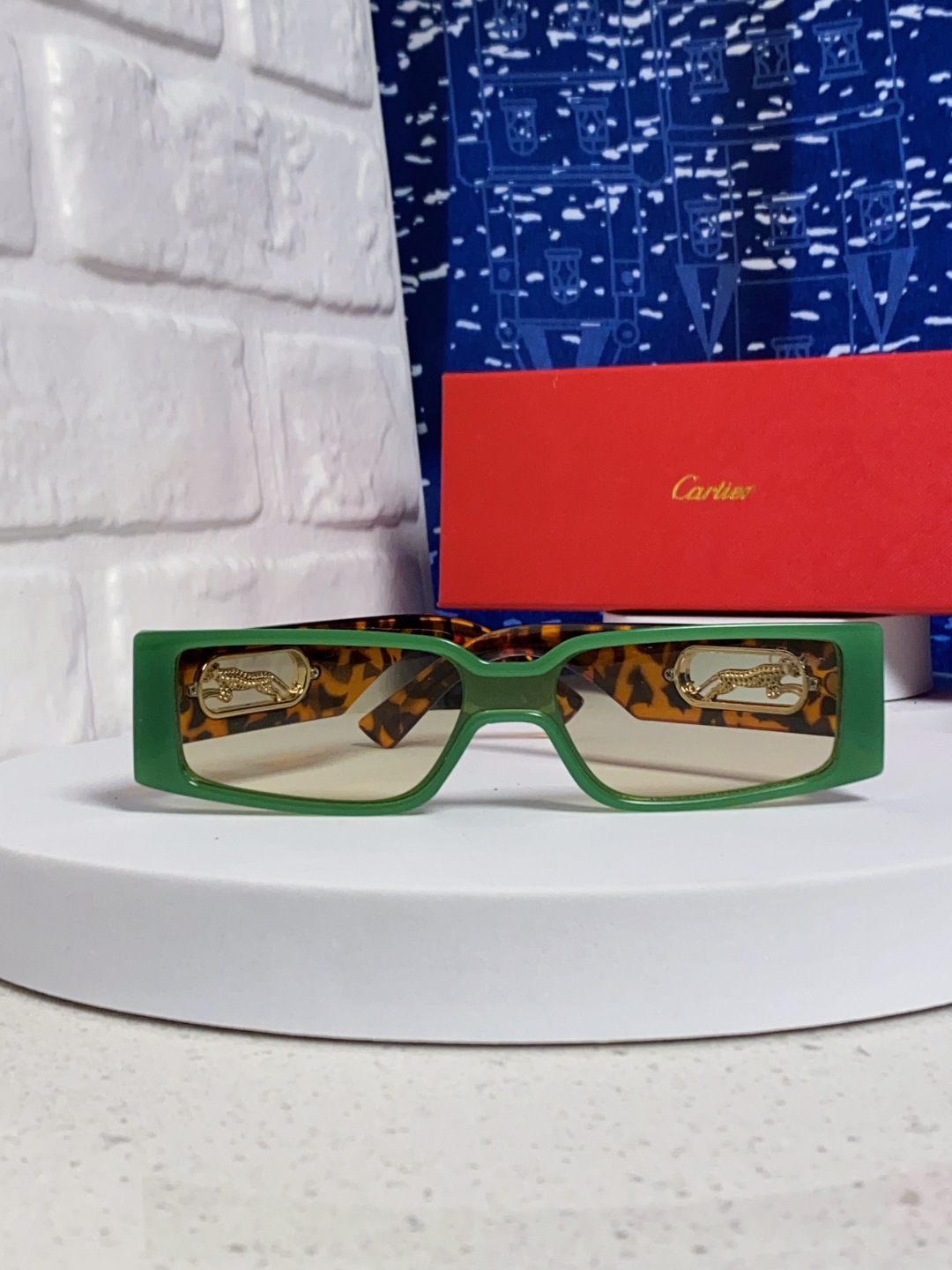 Cartier卡地亚 2025新款欧美小框太阳镜复古方型潮流豹子装饰连体墨镜跨境个性女士墨镜