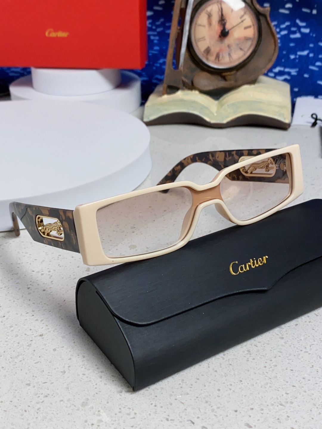 Cartier卡地亚 2025新款欧美小框太阳镜复古方型潮流豹子装饰连体墨镜跨境个性女士墨镜