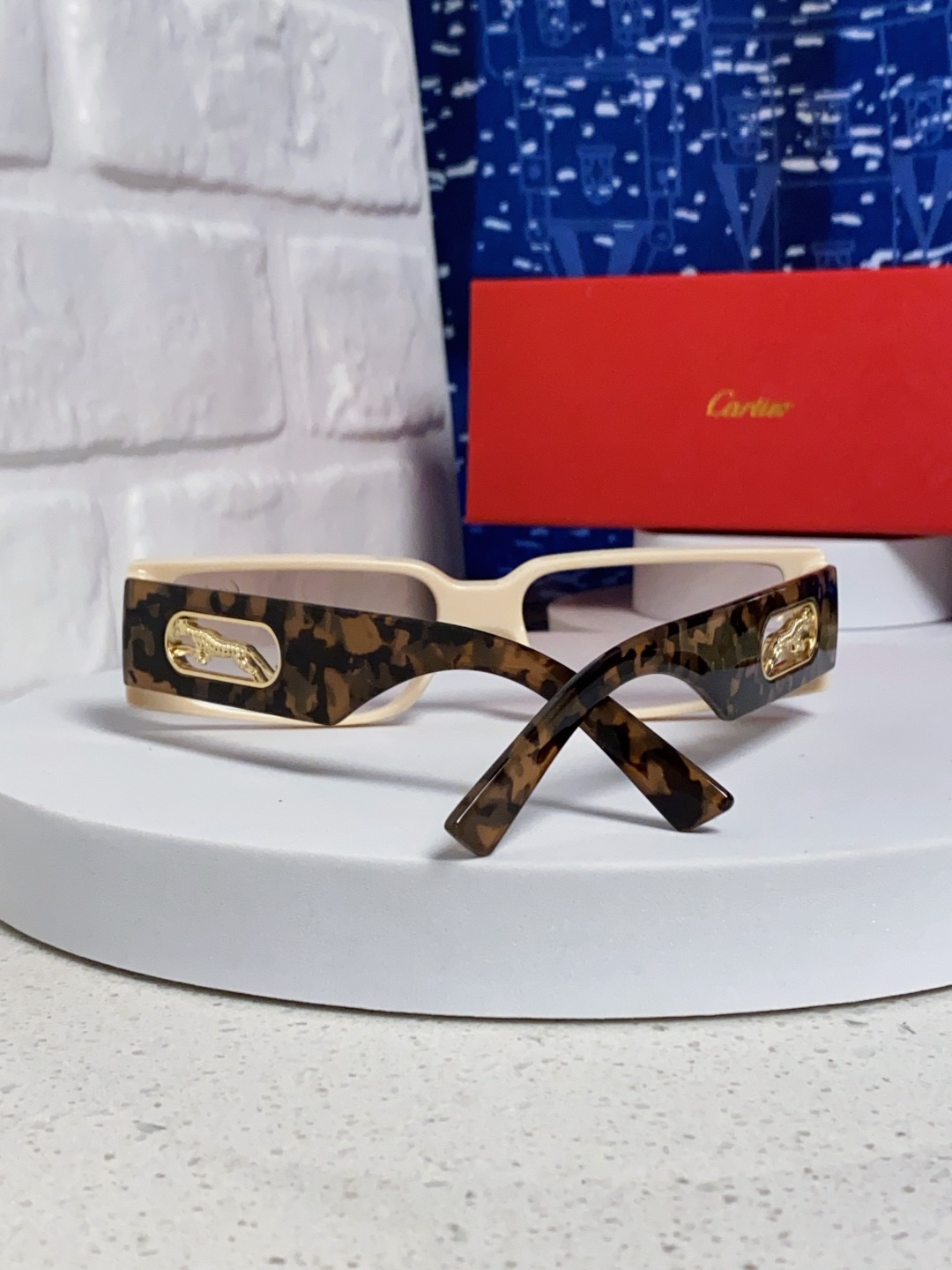 Cartier卡地亚 2025新款欧美小框太阳镜复古方型潮流豹子装饰连体墨镜跨境个性女士墨镜
