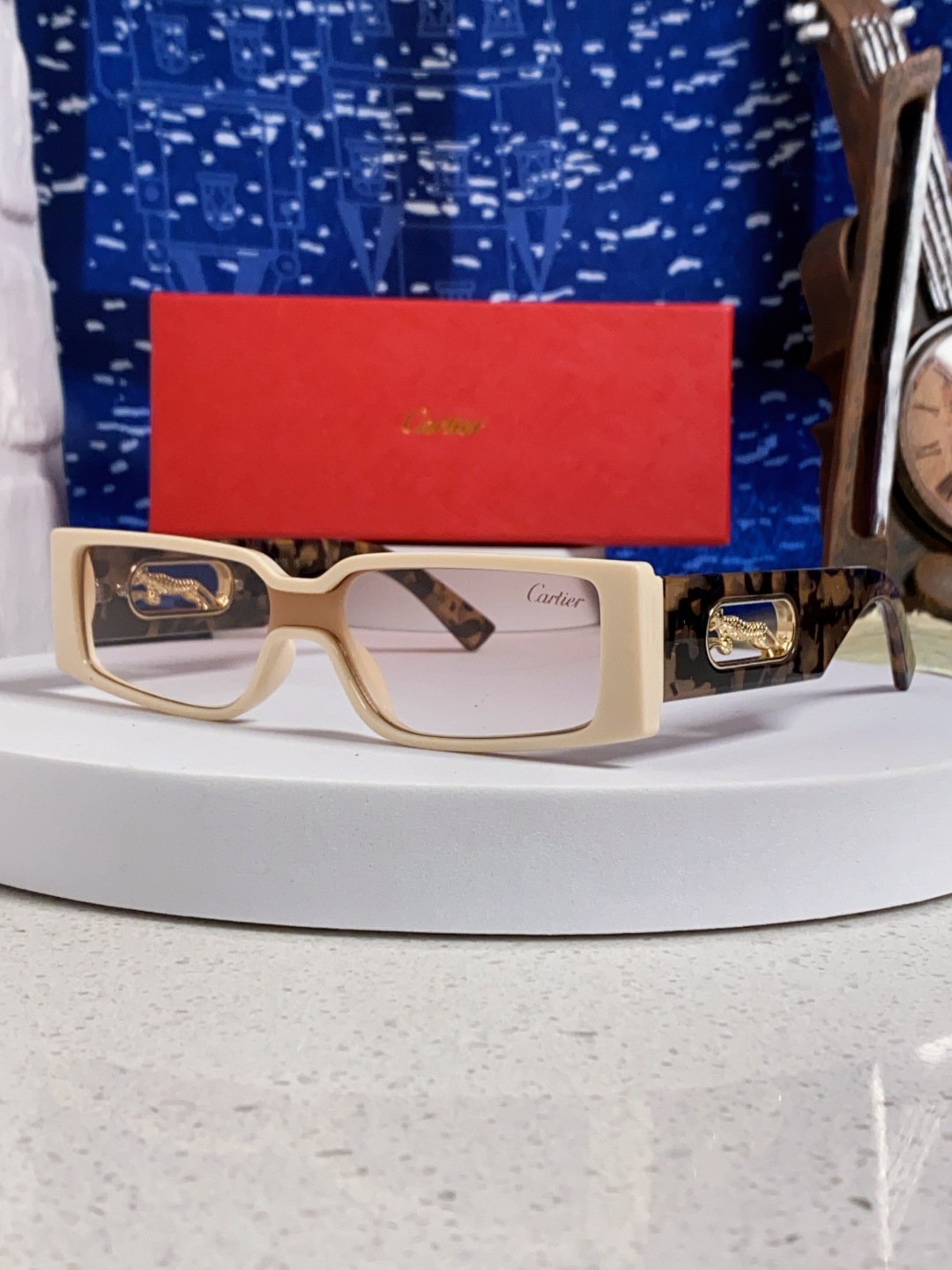 Cartier卡地亚 2025新款欧美小框太阳镜复古方型潮流豹子装饰连体墨镜跨境个性女士墨镜