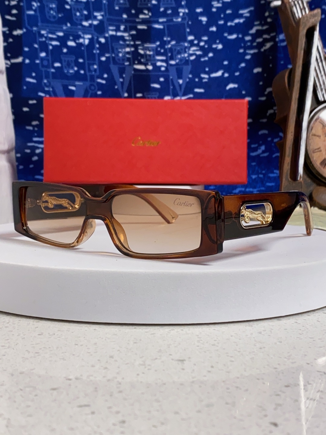 Cartier卡地亚 2025新款欧美小框太阳镜复古方型潮流豹子装饰连体墨镜跨境个性女士墨镜