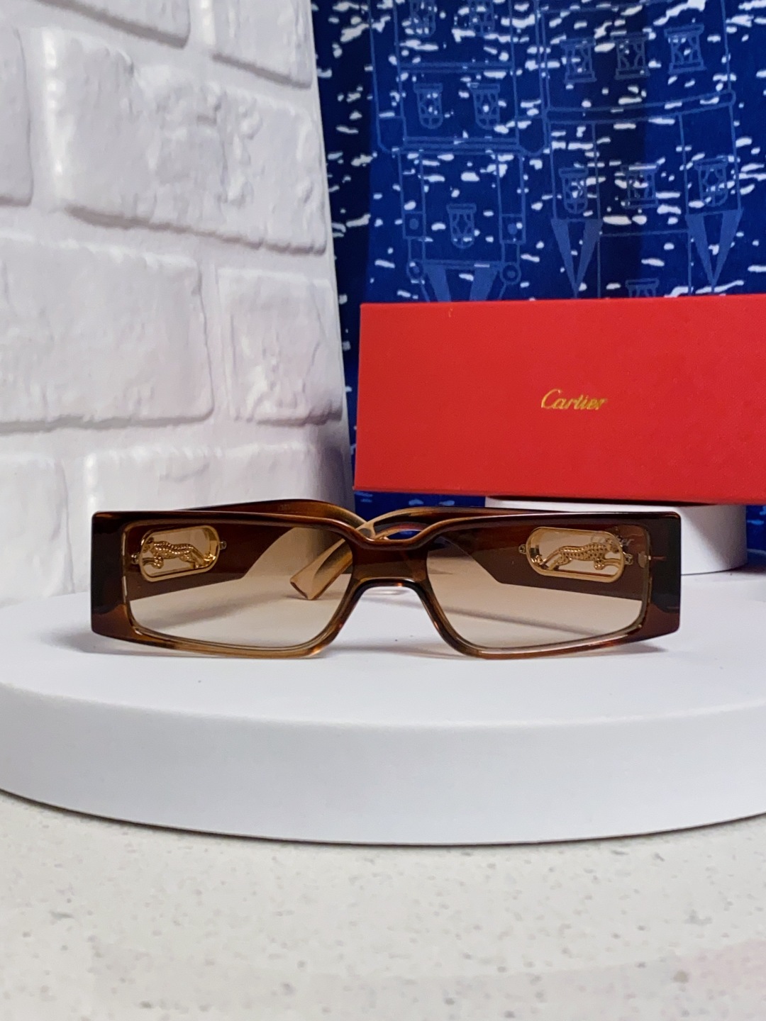 Cartier卡地亚 2025新款欧美小框太阳镜复古方型潮流豹子装饰连体墨镜跨境个性女士墨镜