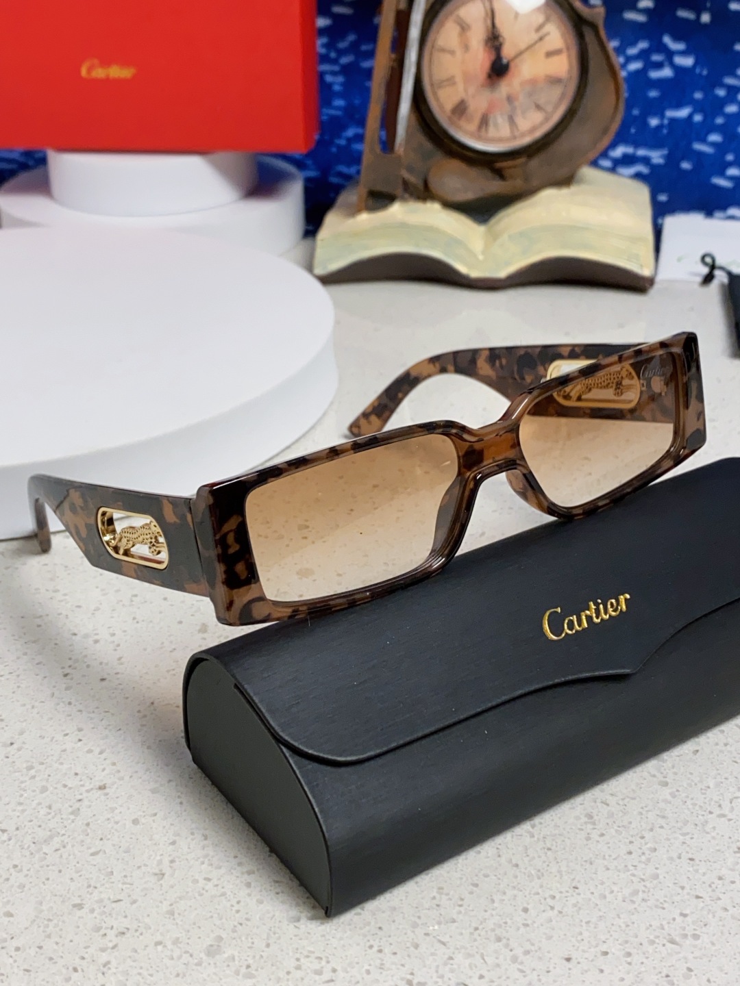 Cartier卡地亚 2025新款欧美小框太阳镜复古方型潮流豹子装饰连体墨镜跨境个性女士墨镜