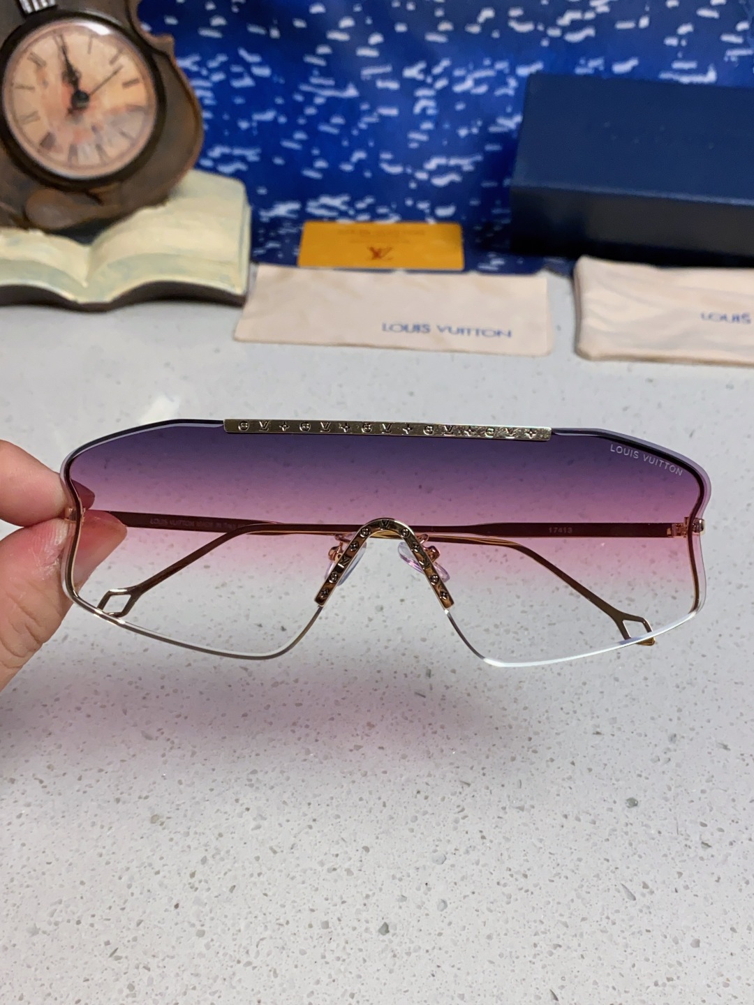 LouisVuitton路易威登 2025新款多边形连体大无框太阳眼镜男女通用Lv时尚个性遮阳墨镜