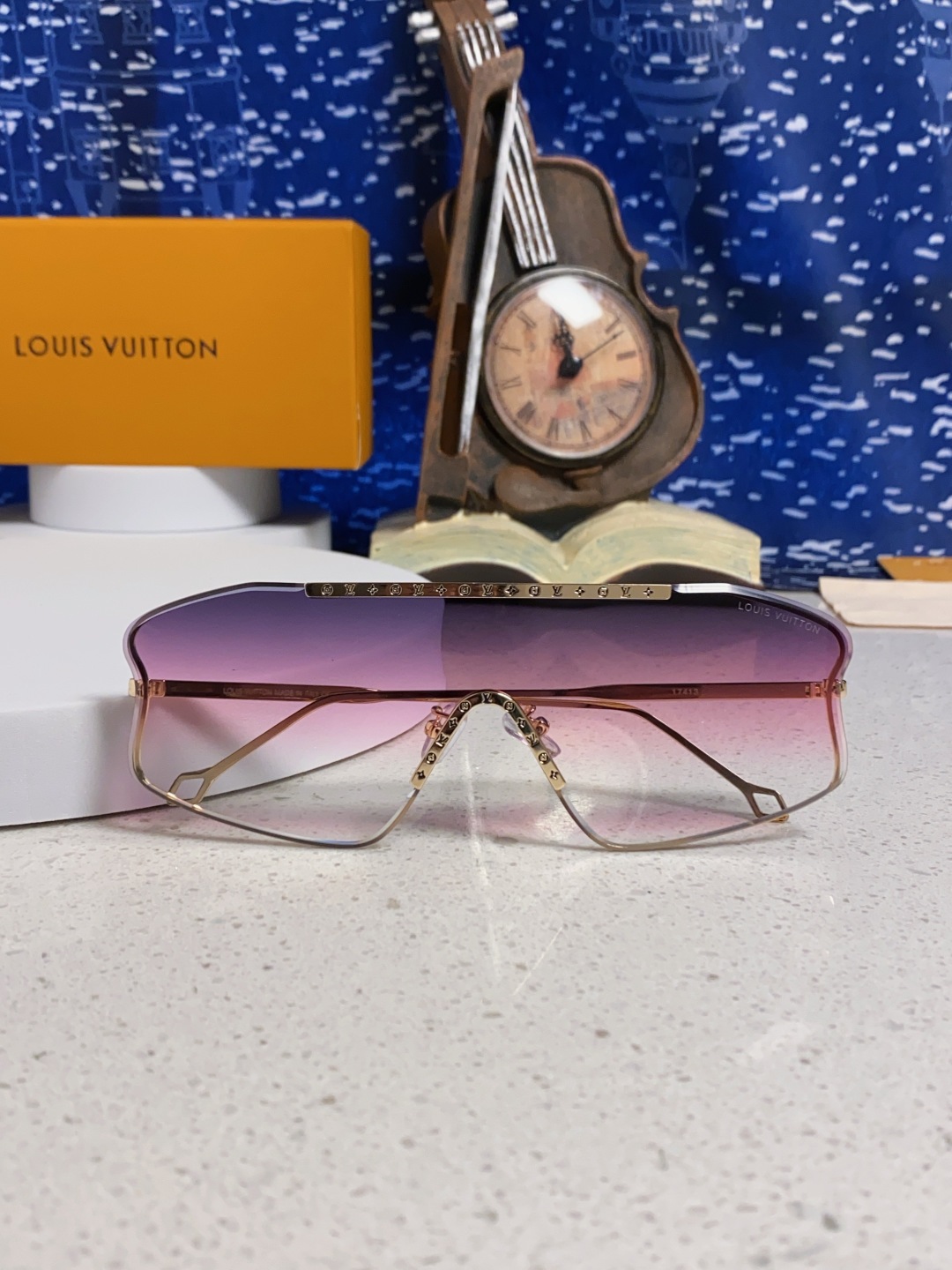 LouisVuitton路易威登 2025新款多边形连体大无框太阳眼镜男女通用Lv时尚个性遮阳墨镜