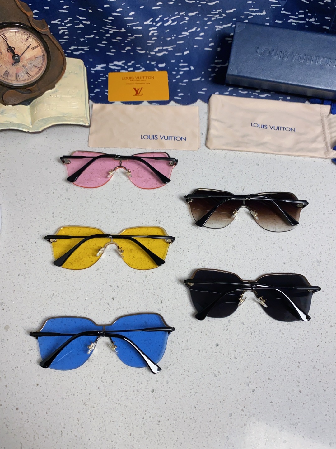 LouisVuitton路易威登 2025新款无框切边Lv字母款高级感满印花女太阳镜小红书抖音网红墨镜