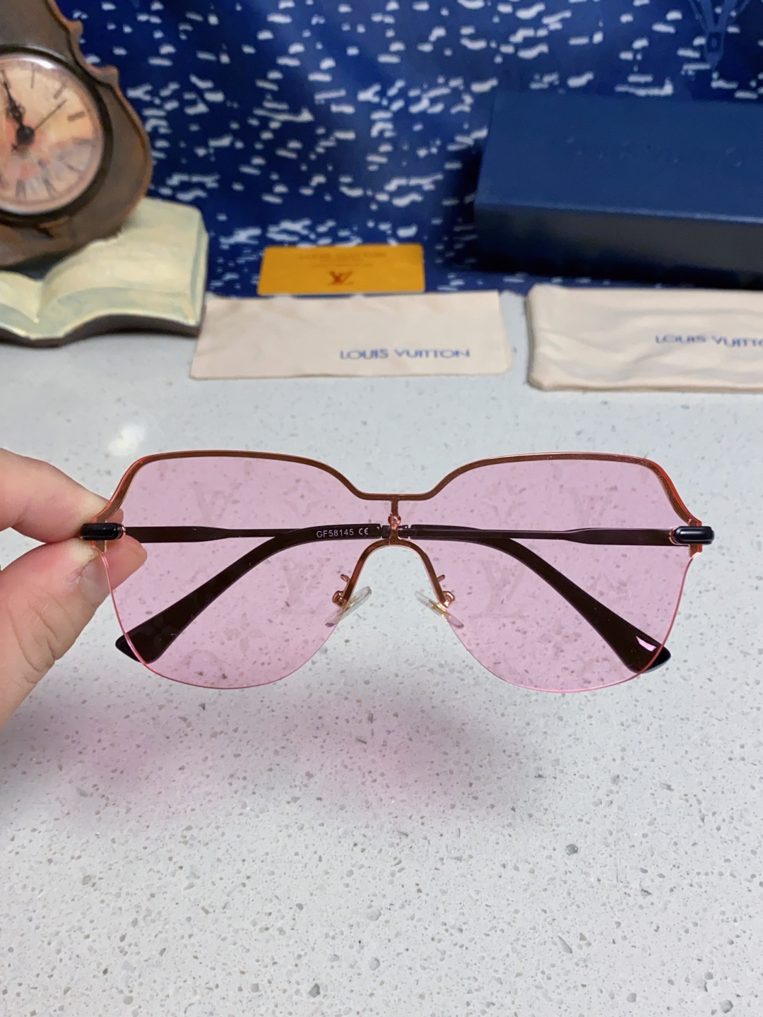 LouisVuitton路易威登 2025新款无框切边Lv字母款高级感满印花女太阳镜小红书抖音网红墨镜