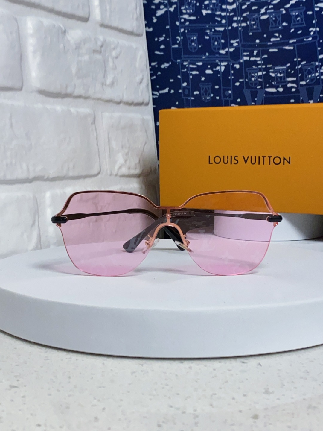 LouisVuitton路易威登 2025新款无框切边Lv字母款高级感满印花女太阳镜小红书抖音网红墨镜