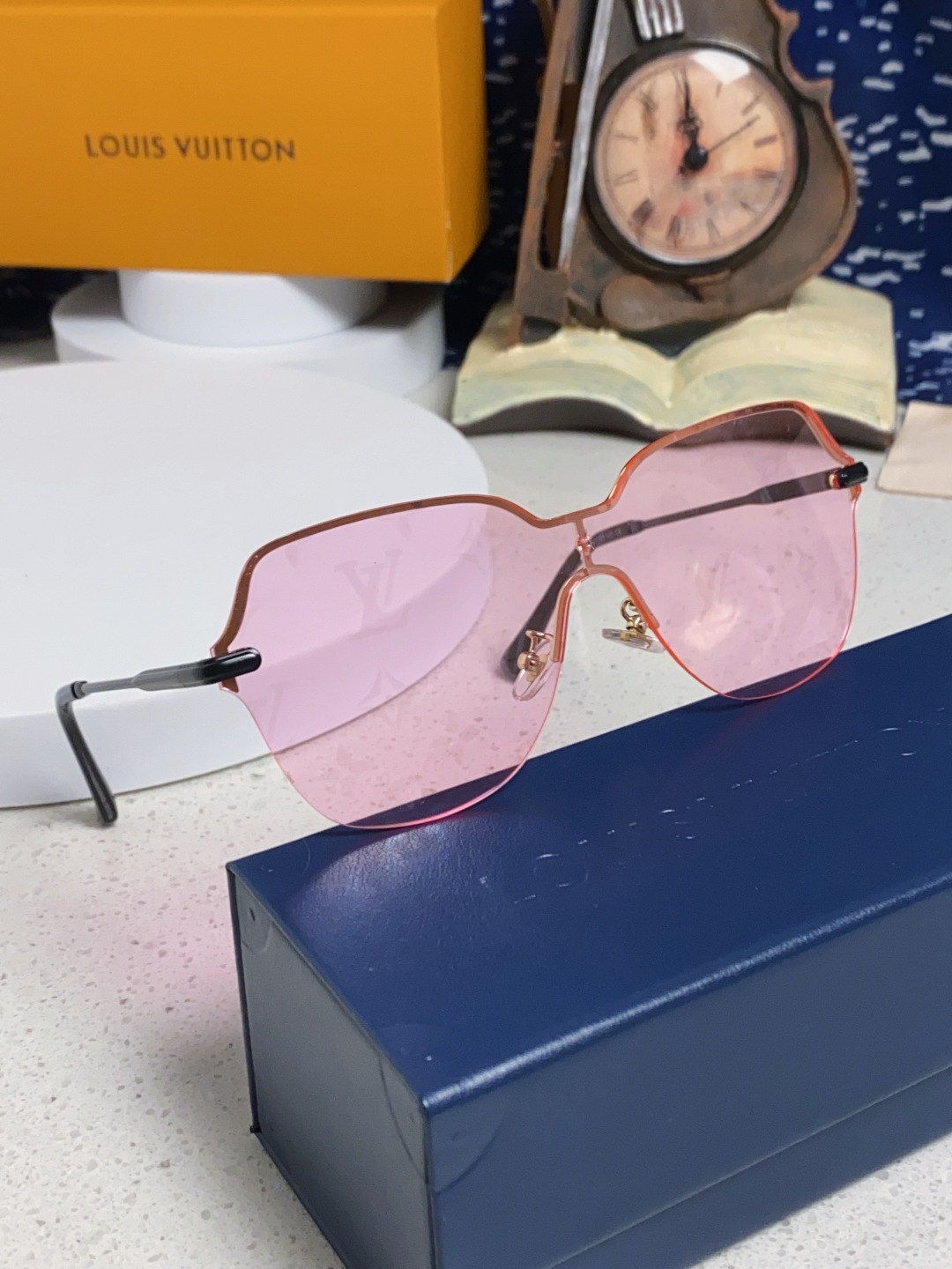 LouisVuitton路易威登 2025新款无框切边Lv字母款高级感满印花女太阳镜小红书抖音网红墨镜