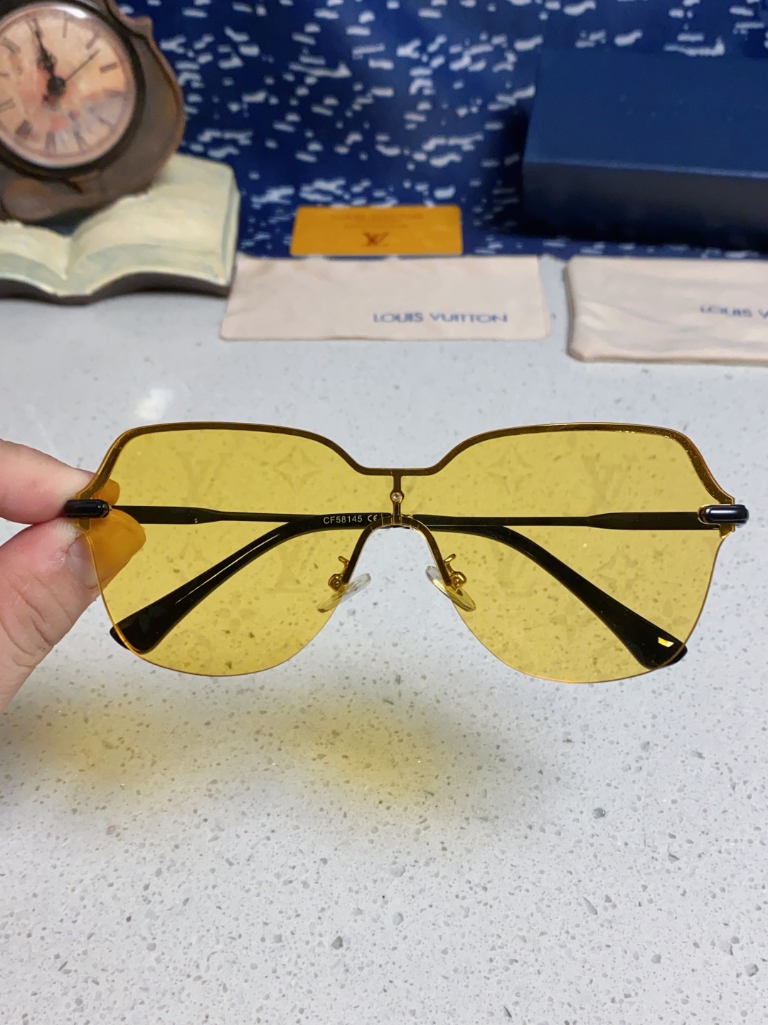 LouisVuitton路易威登 2025新款无框切边Lv字母款高级感满印花女太阳镜小红书抖音网红墨镜