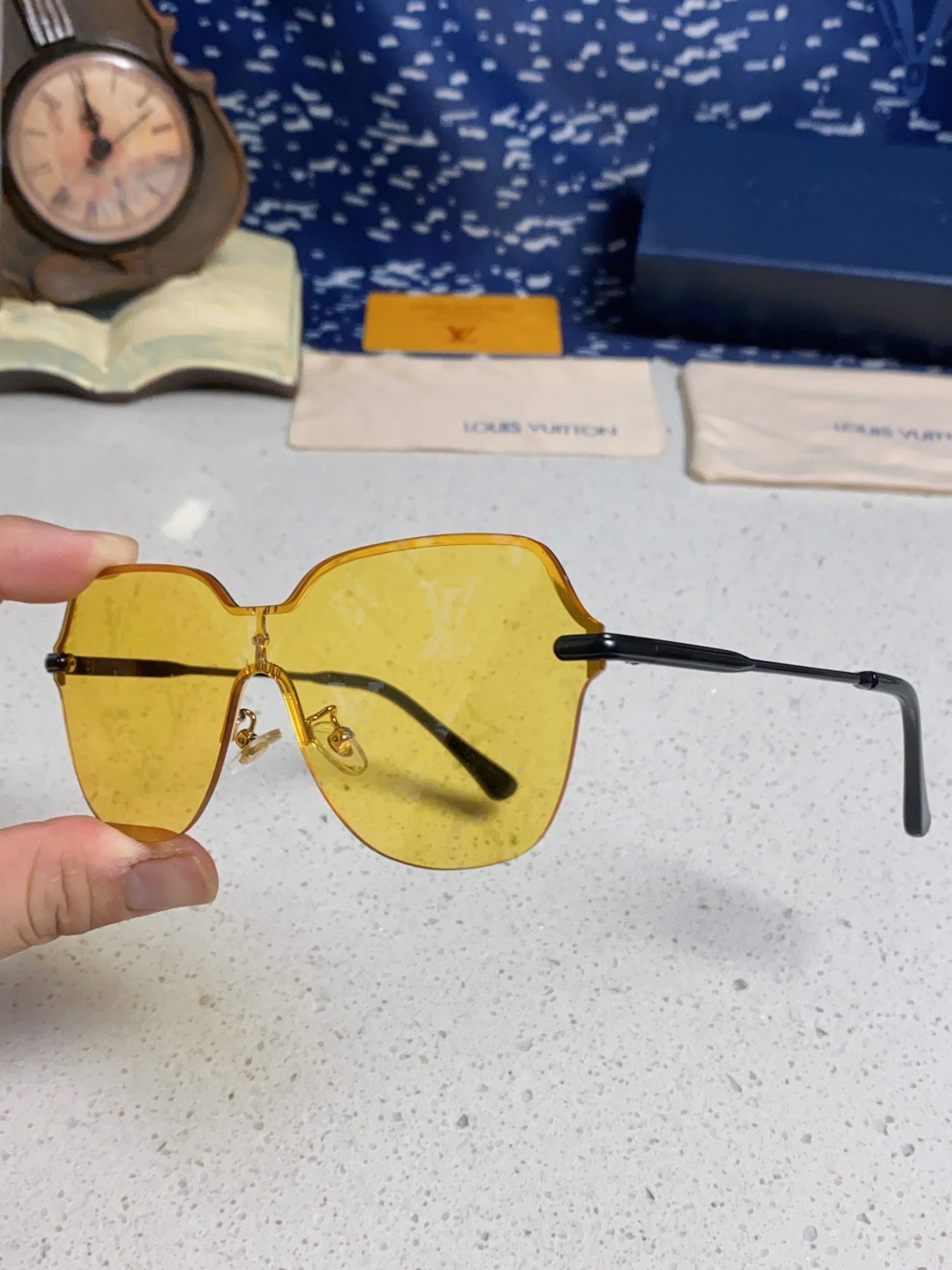 LouisVuitton路易威登 2025新款无框切边Lv字母款高级感满印花女太阳镜小红书抖音网红墨镜