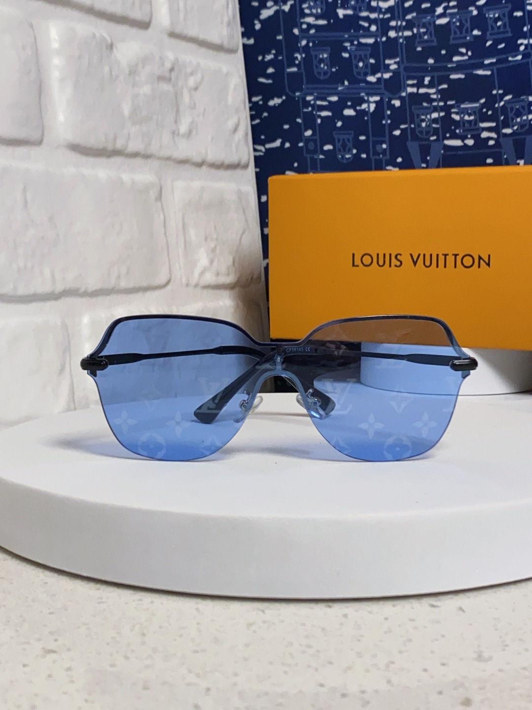 LouisVuitton路易威登 2025新款无框切边Lv字母款高级感满印花女太阳镜小红书抖音网红墨镜